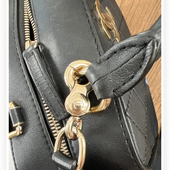 Chanel Black Top Handle Vanity Crossbody Bag with Chanel Strap - Picture 8 of 16